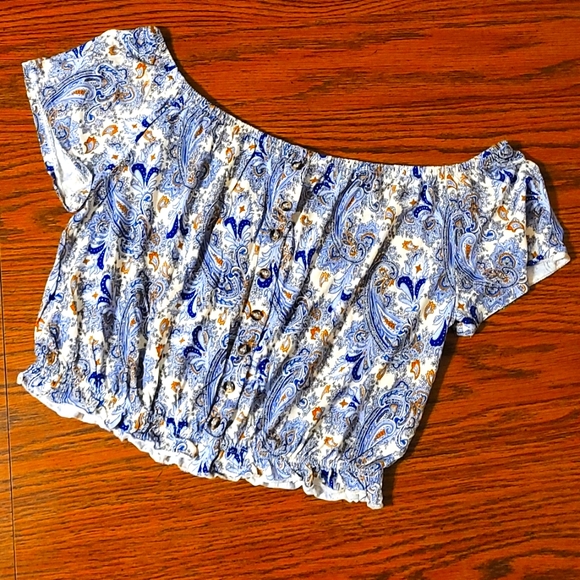 H&M Tops - Blue Paisley Crop Top - Decorative Buttons - Ruffle Hem - Wide Scoop Neck